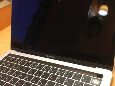 MacBook Proの液晶修理の交換費用【最安値73,000円】